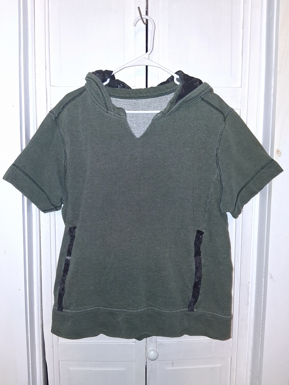 Lululemon Athletica Bodhi Short-Sleeve Hooded Pullover - Olive Green